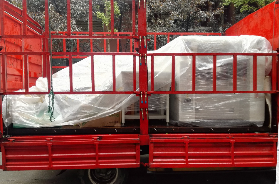 南京客户SMT设备专车送货，货到上门安装调试