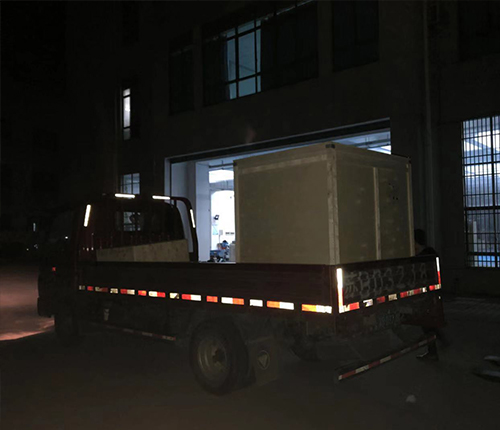 蚌埠客户SMT设备专车送货，货到上门安装调试