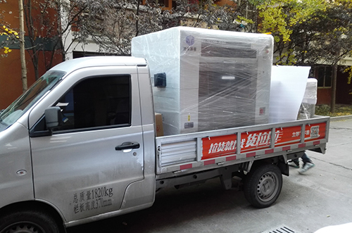 宁波客户SMT设备专车送货，货到上门安装调试